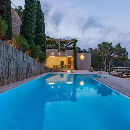 ヴィラ Villa Tossa1848 With Private Pool And Views トッサ・デ・マール